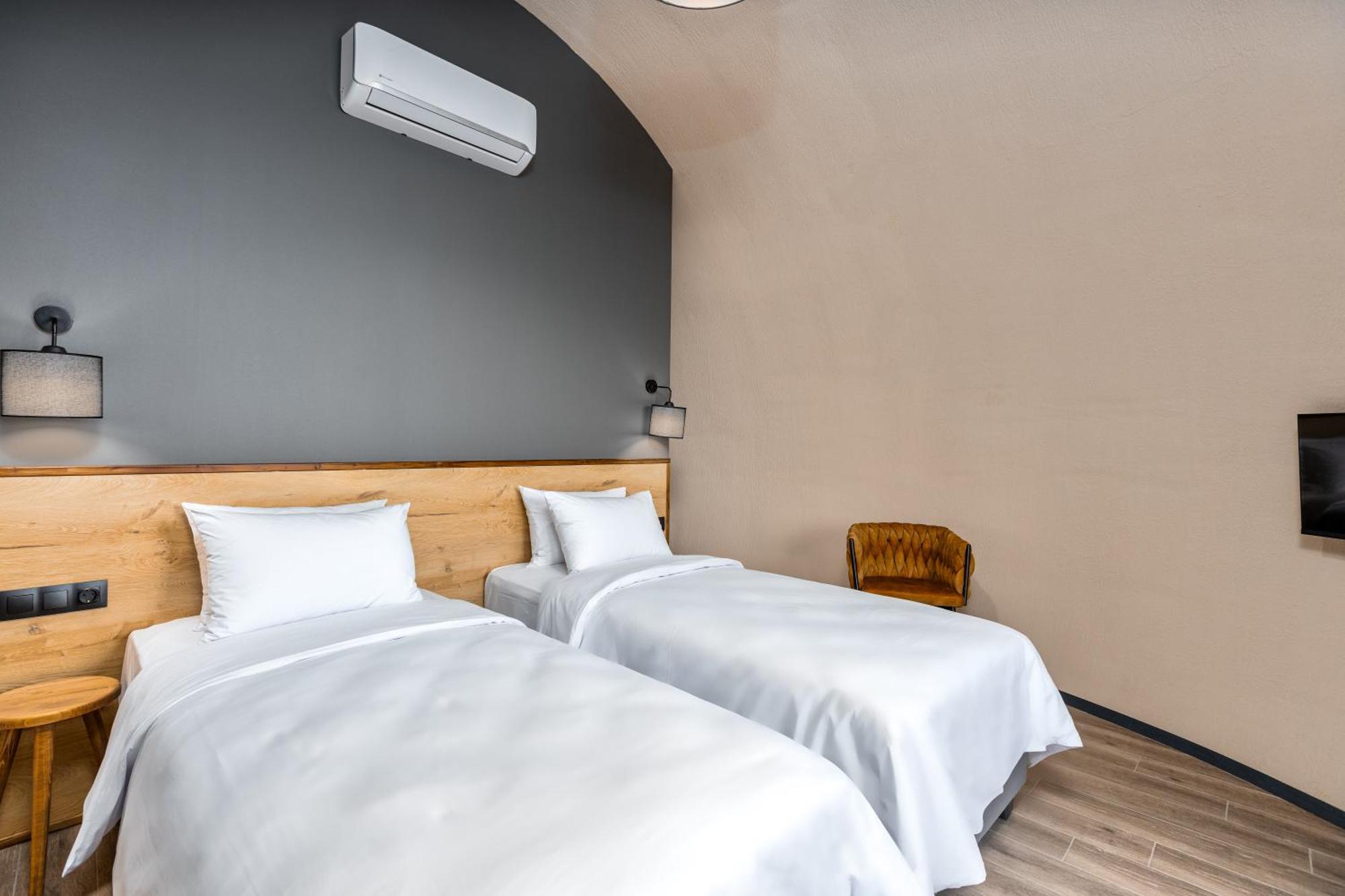 Hotel Qvevrebi Telavi Eksteriør billede
