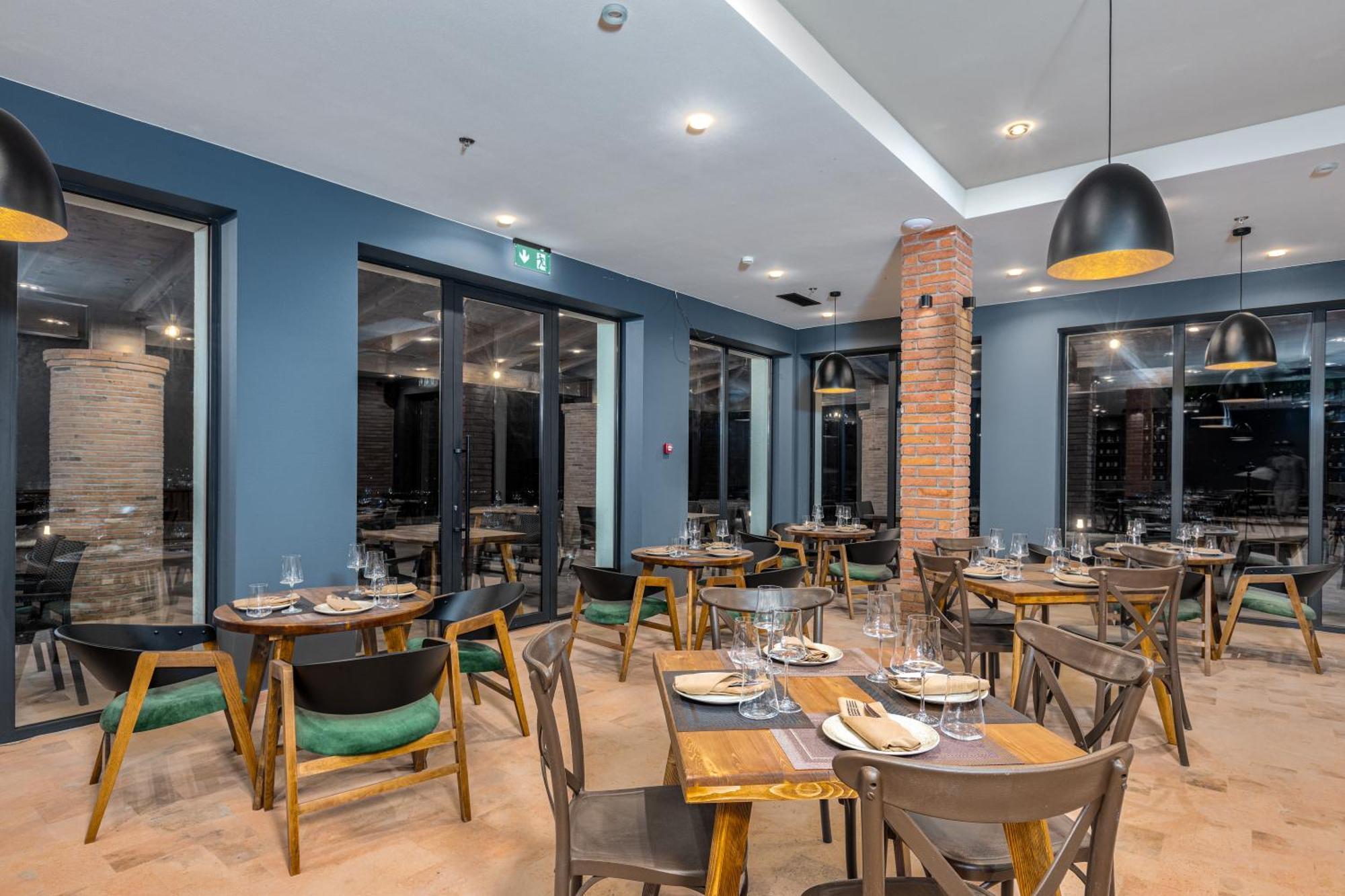 Hotel Qvevrebi Telavi Eksteriør billede